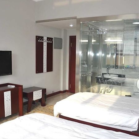 Hangjia Hotel Урумки Екстериор снимка