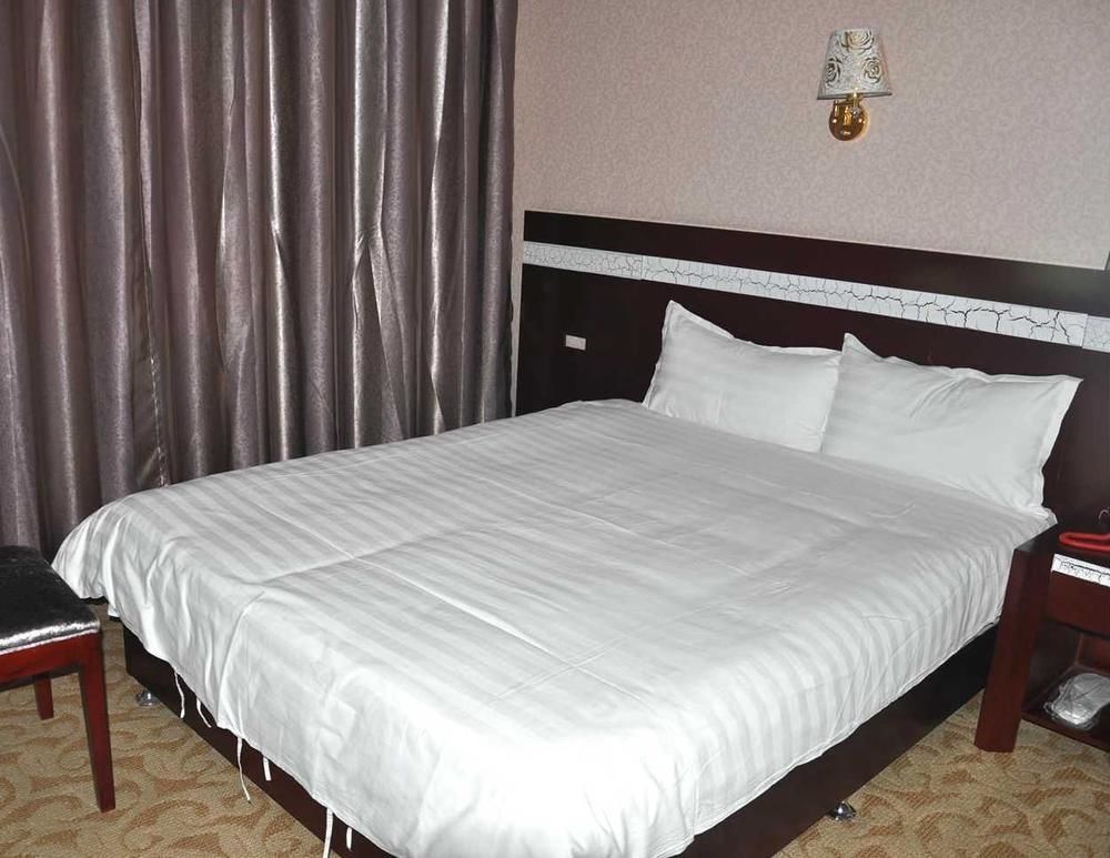 Hangjia Hotel Урумки Екстериор снимка